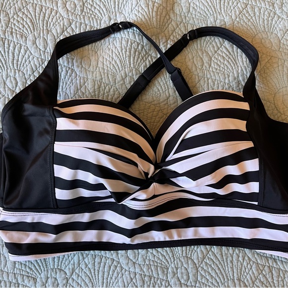 torrid Other - Torrid Bikini Top Striped Black & White